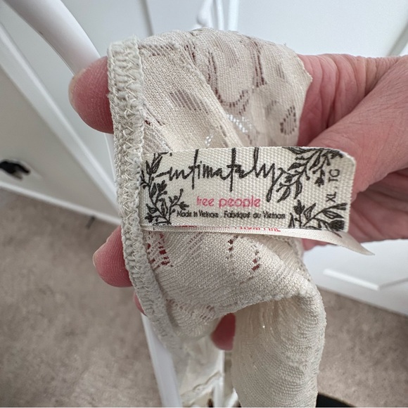 Free People lace bralette in a neutral/beige color. XL, comfy, sexy, school - Picture 4 of 5